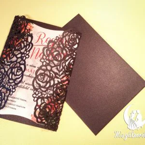 Rózsa mintás lézervágott esküvői meghívó