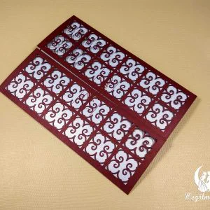 Toscana kapus lézervágott esküvői meghívó bordó gyöngyház kartonból