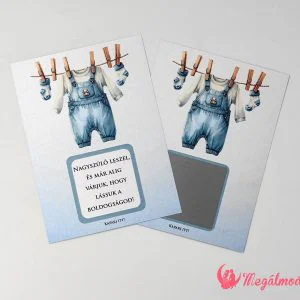 Kék babaruhás babaváró kaparós sorsjegy csipeszelt babazoknikkal