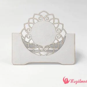 Egyedi tervezésű elegáns ültetőkártya stilizált nap motívummal.